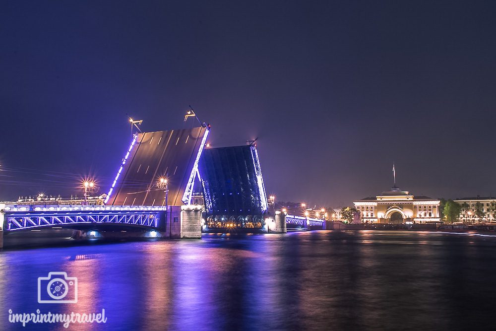 Sehenswürdigkeiten St. Petersburg Newa Brücken