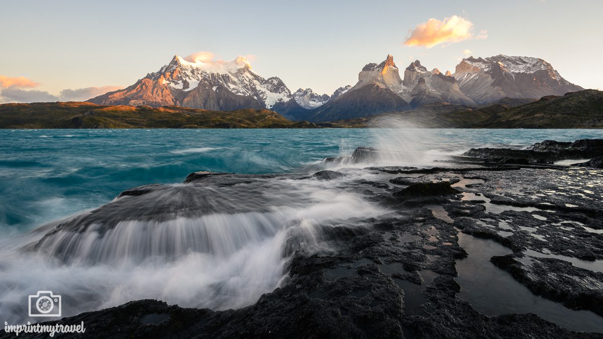 Lago Pehoe und die Cuernos im Torres del Paine Nationalpark